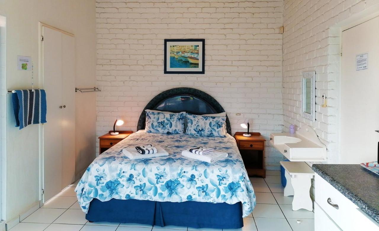 Boathouse Bed And Biscuit - Upper Deck Apartment Ramsgate  Exterior photo